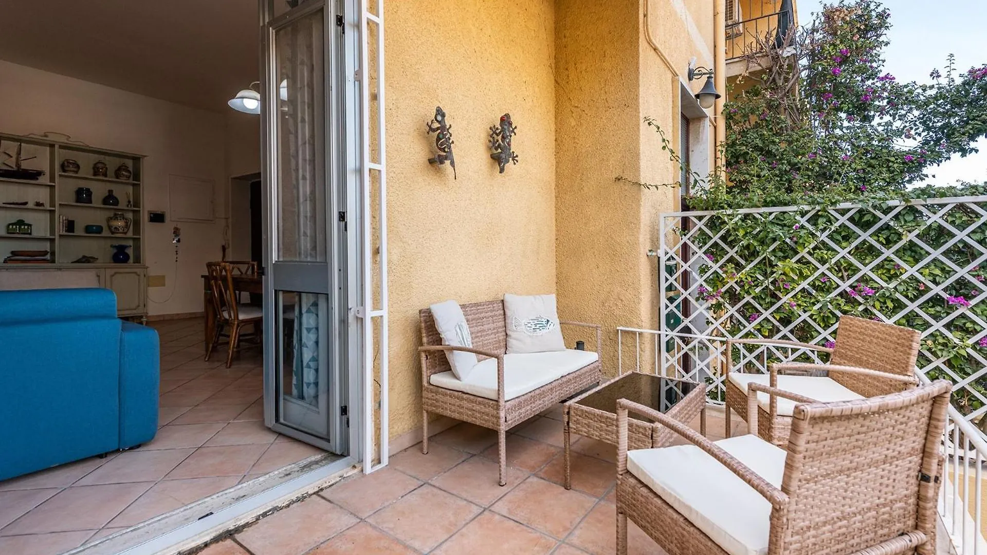 Beachside Poetto Getaway Cagliari Apartment