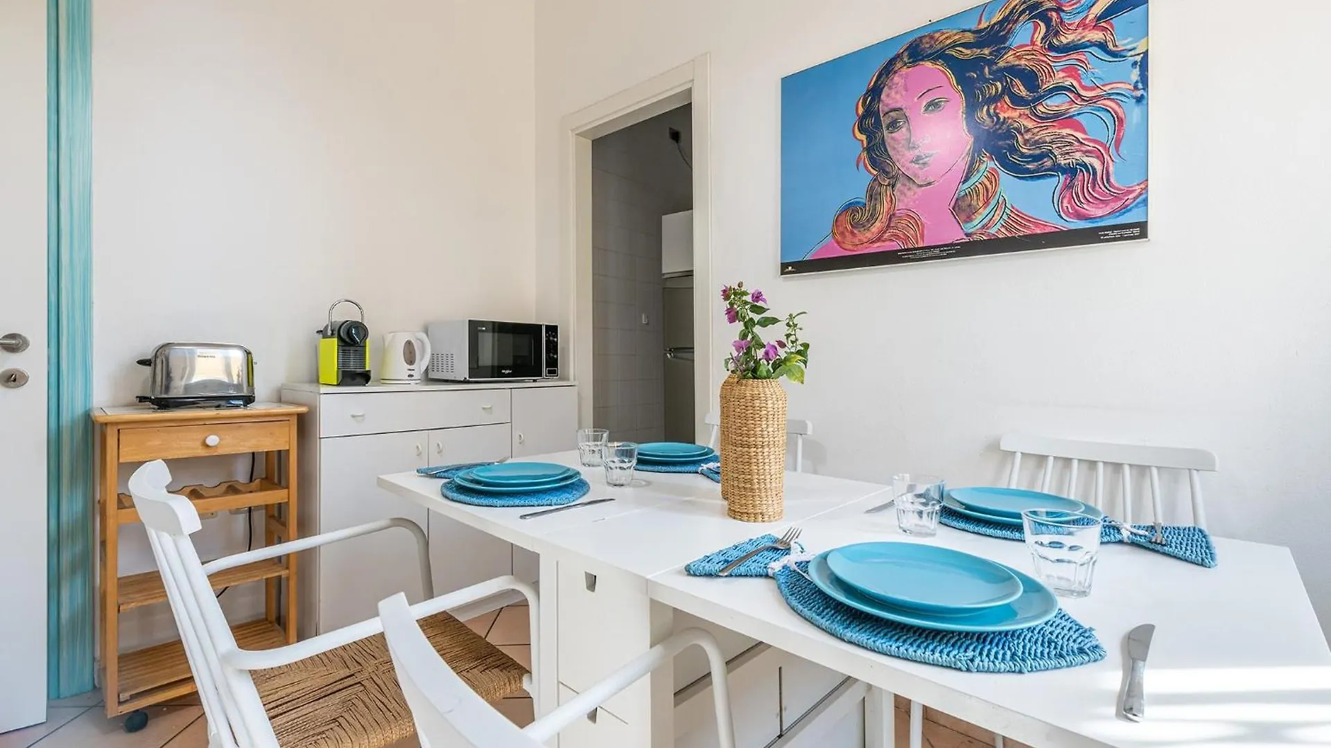 Beachside Poetto Getaway Cagliari Apartment