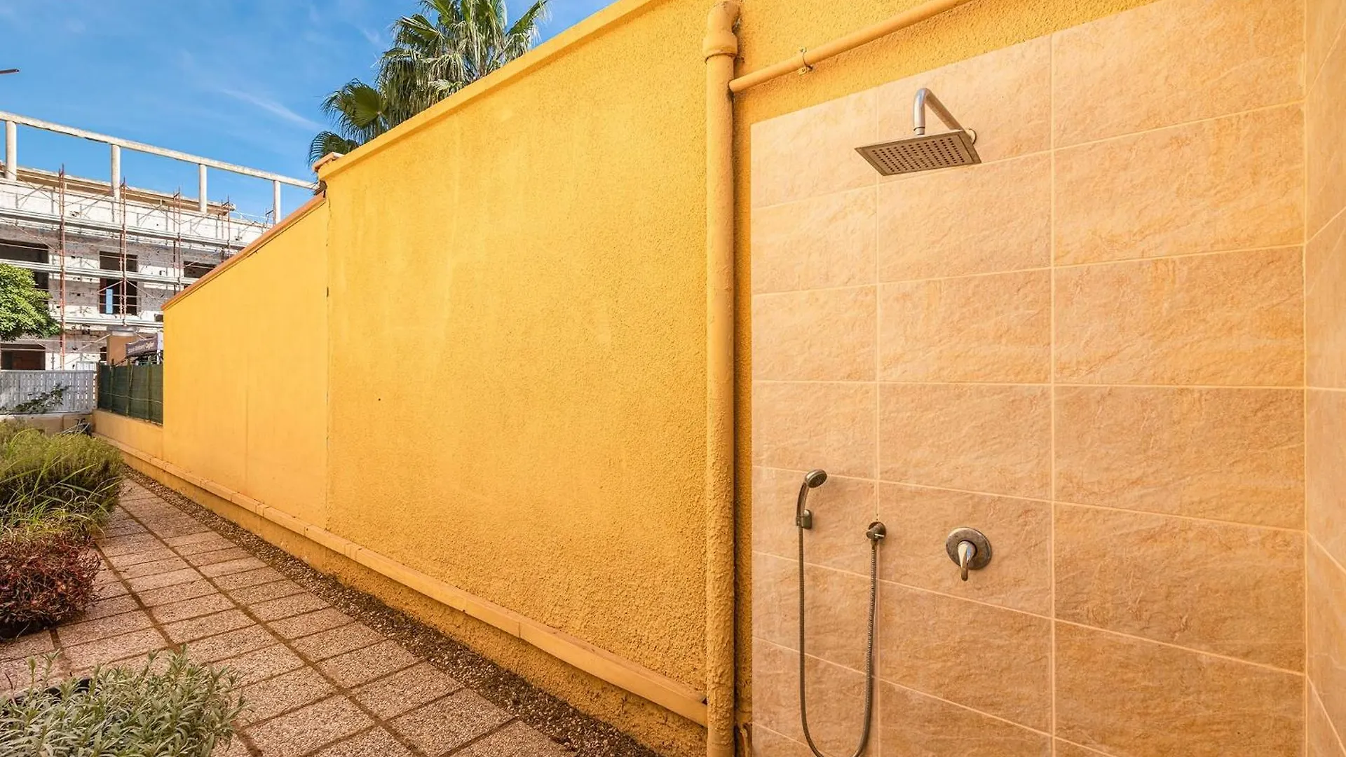 Beachside Poetto Getaway Cagliari