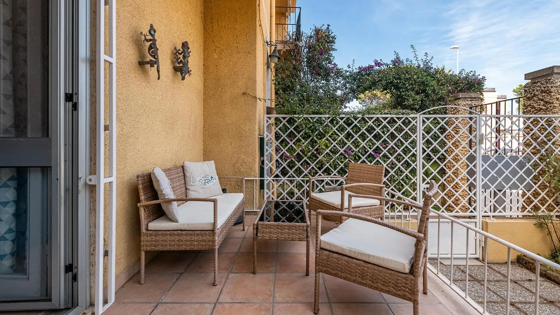 Beachside Poetto Getaway Cagliari Italy