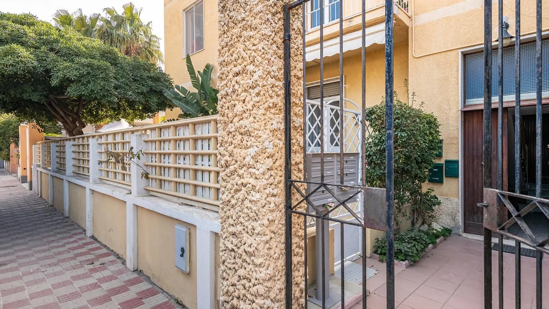 Beachside Poetto Getaway Cagliari Apartment